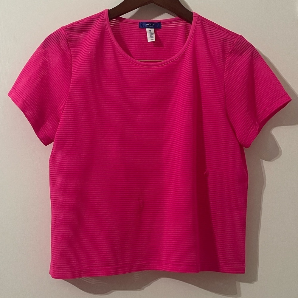 Aqua Women's Hot Pink Short Sleeve Tee Size XS